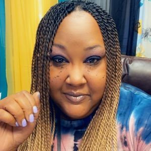 Meet your Posher, Lakeisha